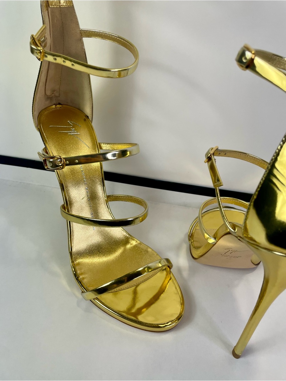 Giuseppe Zanotti Gold Gladiator Knee-High Strappy Stiletto Boots - Picture 3 of 11